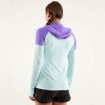 Lululemon  Runbeam Hoodie Aquamarine / Power Purple Photo 4