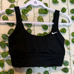 Nike nwot Women's  Black Sports Bra medium 17 Photo 0