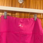 Boutique Brand Size Small Hot Pink Activewear Leggings. Photo 4