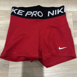 Nike  Pros Photo 0