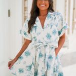 South Boutique Dress White Size L Photo 0