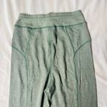 Boutique NEW Green Waffle Leggings Photo 7