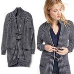 Gap  Women’s Textured Toggle-Front Long Cardigan Cable Knit Sweater in Navy S Photo 2