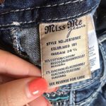 Miss Me Easy Cropped Jeans Photo 6