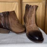 Circle G  Two-Tone Brown Ankle Boots Photo 0