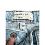 Abercrombie & Fitch Abercrombie Fitch The Loose Short High Rise Curve Love Light Wash Denim Size 27 Photo 5