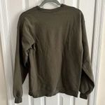 Overstimulated Mama Graphic Crewneck Sweatshirt Size Medium Green Photo 3