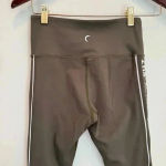 Zyia  Olive Logo Stripe Light n Tight Hi Rise Capri size 2 Photo 6
