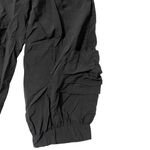 Moyuru Cropped Parachute Pull Photo 3