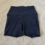 Alo Yoga ALO biker shorts Photo 0