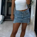 Aritzia Denim Forum The '90s Cargo Mini Denim Skirt in Wash 7 Yrs Bleu Taboo Photo 0