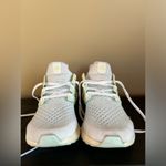 Adidas ULTRABOOST 1.0
SHOES women’s size 8 Photo 2