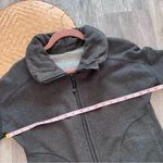 Lululemon  gray‎ hug it out jacket Photo 4
