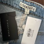 Signature 8  Jean shorts Photo 2