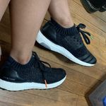 Adidas Ultraboosts White Size 7.5 Photo 0