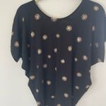 Kim and Cami short Sleeve Tee with sun size small Black Photo 0