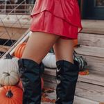 Mac collection red leather shorts Photo 1