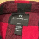 Shouthouse Flannel Black and Red Button Down Size Large Photo 2