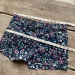 Gap Womens Shorts Size 2 Regular Khakis Summer Navy Blue Floral Print Photo 5