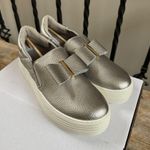 Joy Mangano Luxe Bow Sneakers metallic pewter Silver Flats orthotic insole 7.5 Photo 2