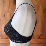 Bonds Black Wireless Bra with Paisley Detail size medium. Photo 1