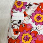 Orange and Red A Photo 1