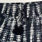 Derek Heart Black & White Tie Dye Ruffle Bottom Pull On Lounge Shorts Plus Size Photo 2