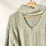 Urban Outfitters  UO Chunky Cable Knit V-Neck Cowl Neck Sweater XS Photo 3