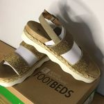 White Mountain New Women’s  Footbeds Sparkly Sandals Sand Tan Size 9 Medium Photo 2