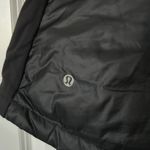 Lululemon  Down For A Run Vest II Black 800 Goose Down Size 8 Photo 3