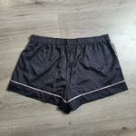 Victoria's Secret Black Satin Logo Print Sleep Shorts Pink Trim Women's Size XL Photo 1