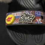 Crocs  DISNEY CRUELLA WO size 8 iconic  Comfort Slides WITH POM POM JIBBETS CLEAN Photo 6