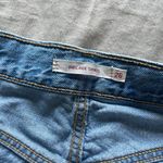 Levi's Ribcage Shorts Photo 2