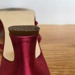 Michaelangelo  6.5 red strappy rhinestone sandals Photo 14