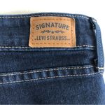 Levi Strauss & CO. Signature Levi Stausse Denim Shorts Women’s Size 22 Photo 2