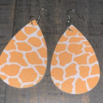 5/$25 Giraffe Animal Print Faux‎ Leather Earrings Photo 0