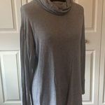 Liz Claiborne Women's Top Blouse Size Small Gray Perfect for Leggings Drop Back Photo 0