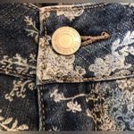 Time And Tru  Printed Denim Shorts With Pockets Size 8 Womens 5 Pockets New Photo 6