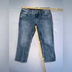 Silver Jeans Suki Capri Photo 6