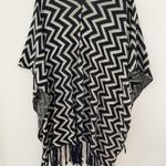 YA Los Angeles Chevron wrap fringed shawl / ruana Photo 7
