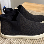 Rothy’s 8.5 Chelsea high top ankle boot Black and Brown cheetah print Photo 0
