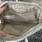 Lululemon  Bag Everywhere Belt Fleece Photo 3