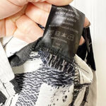 MAAC LONDON Dressy Shorts Size Small‎ Black White Abstract Geometric Print Photo 5