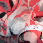 Covington  Essentials Women's Sheer Pink Floral Career Top 21” P2P Photo 6