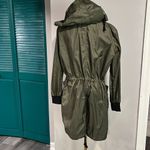 BB Dakota army green raincoat with hood pockets and multiple cinch areas S/XS Photo 6