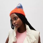 Urban Outfitters Ellie Knit Beanie NWT - Red Photo 1
