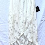 Lulus | NWT REMARKABLE MOMENTS WHITE FLORAL JACQUARD SATIN TULIP MIDI DRESS XS Photo 9