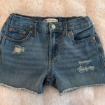Levi's Levi’s Girlfriend Jean Shorts Photo 0