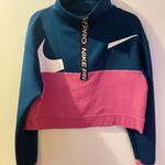 Nike Cropped Crew Neck Photo 0