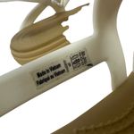 Crocs  Size 5 Sandals White Strappy Comfort Vacation Summer‎ Beach Pool Everyday Photo 3